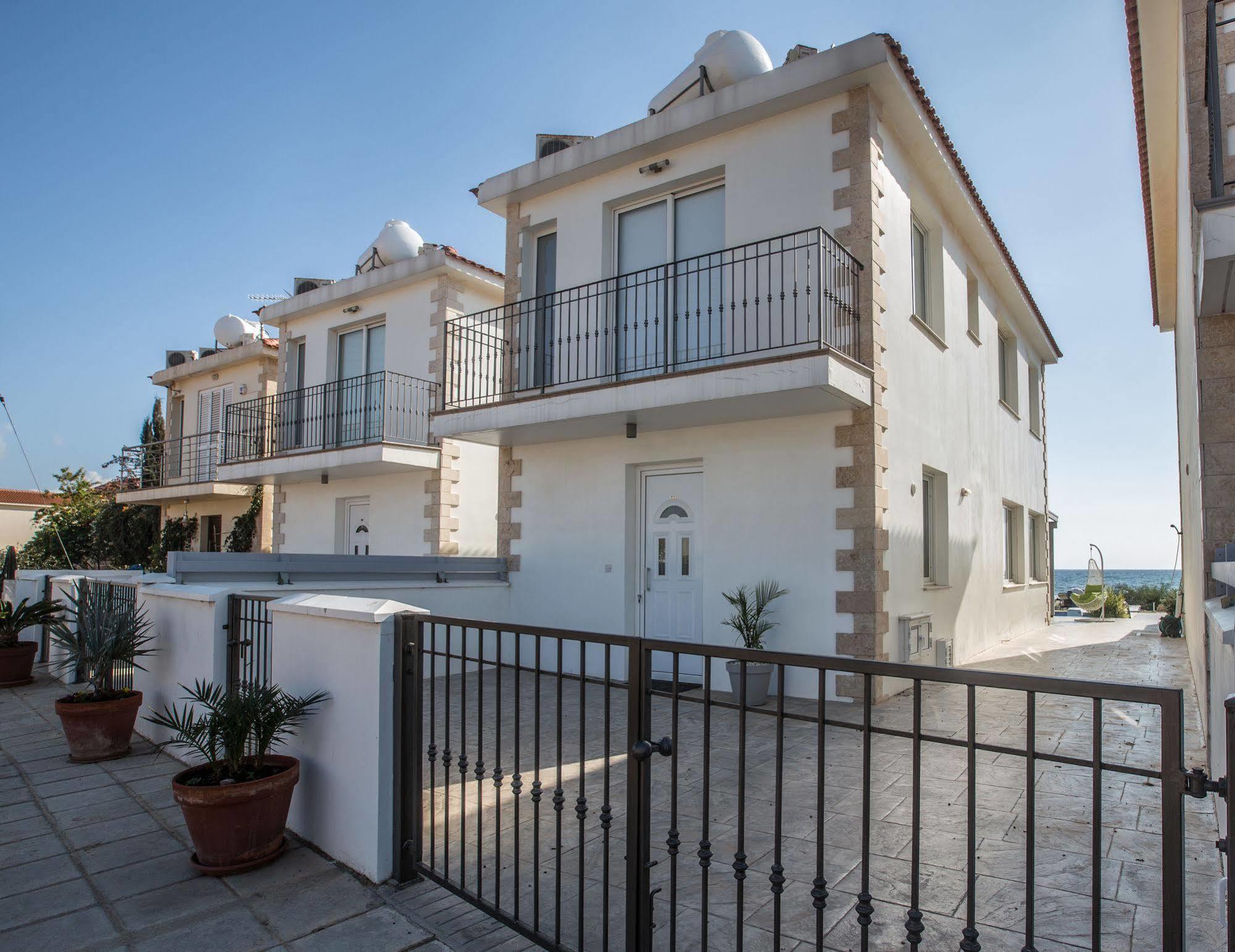 Gorgona Villas Ayia Napa Bagian luar foto